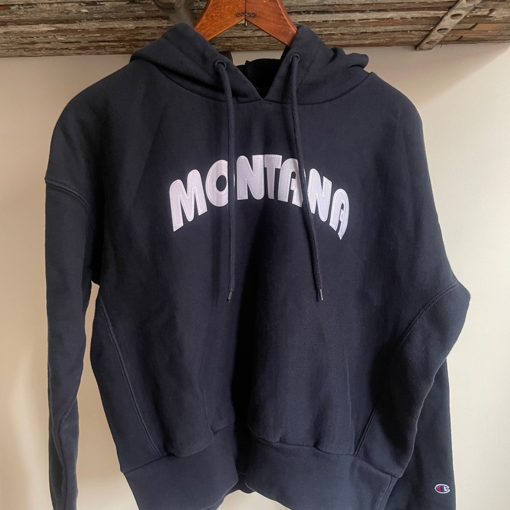 Champion reverse weave navy 'Montana' patched logo Hoodie size medium